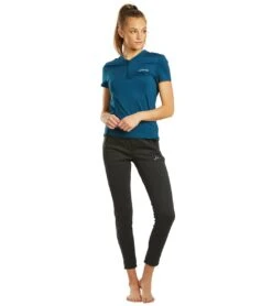 FINIS Women's Tech Polo -Roxy Zone 5666189213864 navy 4a