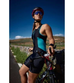 Zone3 Women's Activate Trisuit -Roxy Zone 7583264473256 blackturquoise 6a